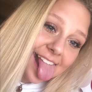 Meet your Posher, Lauryn